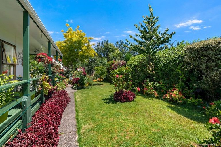 Photo of property in 122 The Circle, Manly, Whangaparaoa, 0930