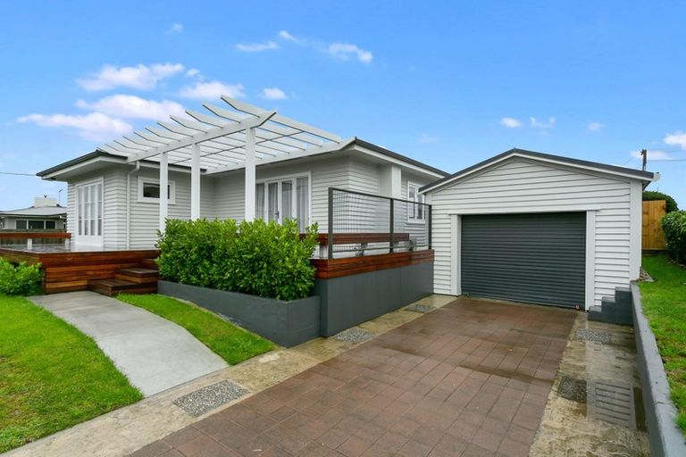 Photo of property in 14 Page Street, Morrinsville, 3300