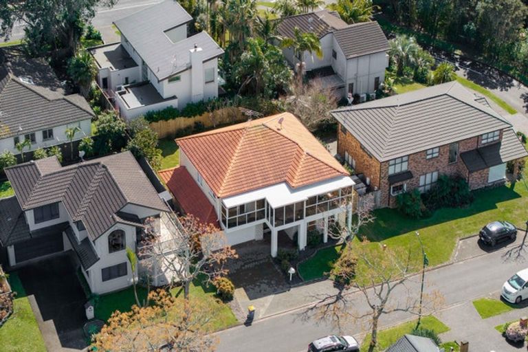 Photo of property in 18 Tollana Road, Te Atatu Peninsula, Auckland, 0610