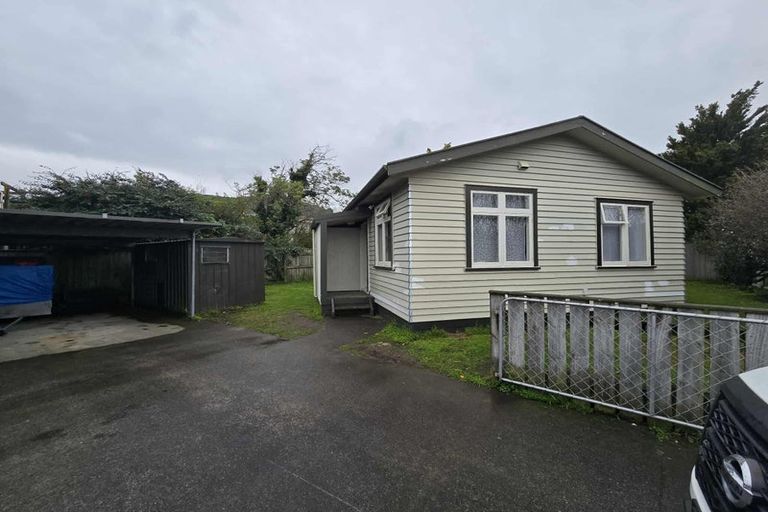 Photo of property in 6 Bethune Street, Featherston, 5710