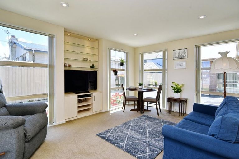 Photo of property in 1/38 Sawyers Arms Road, Northcote, Christchurch, 8052