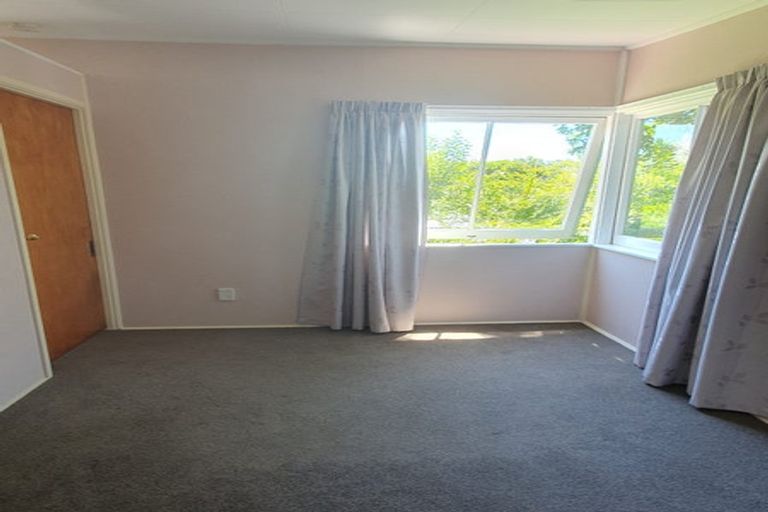 Photo of property in 16 Glencoe Road, Browns Bay, Auckland, 0630