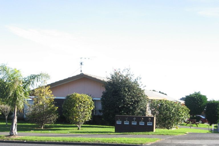 Photo of property in 83e Great South Road, Manurewa, Auckland, 2102
