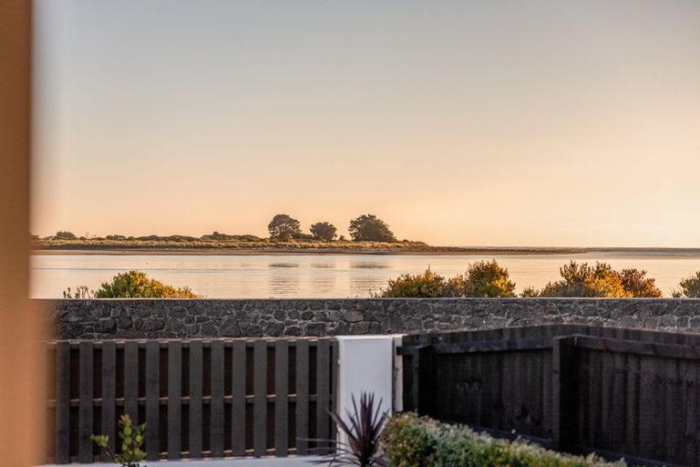 Photo of property in 212 Main Road, Moncks Bay, Christchurch, 8081