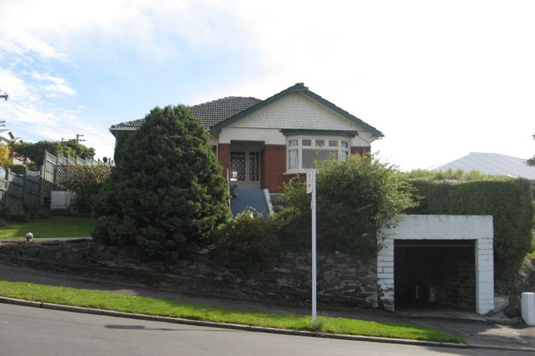 Photo of property in 64 Middleton Road, Kew, Dunedin, 9012