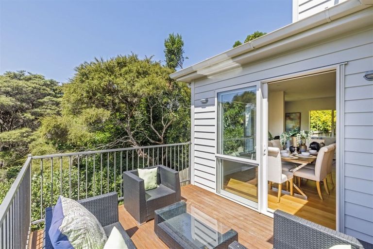 Photo of property in 487a East Coast Road, Murrays Bay, Auckland, 0630