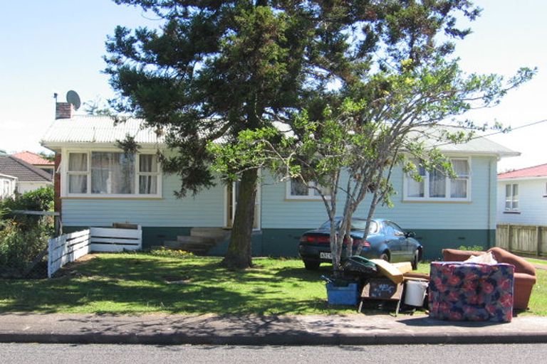 Photo of property in 16 Cobham Crescent, Kelston, Auckland, 0602