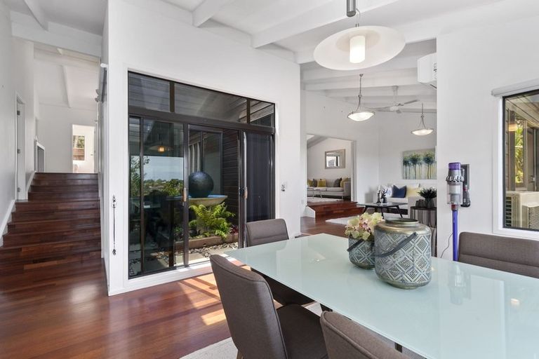 Photo of property in 1/9 Reynolds Place, Torbay, Auckland, 0630