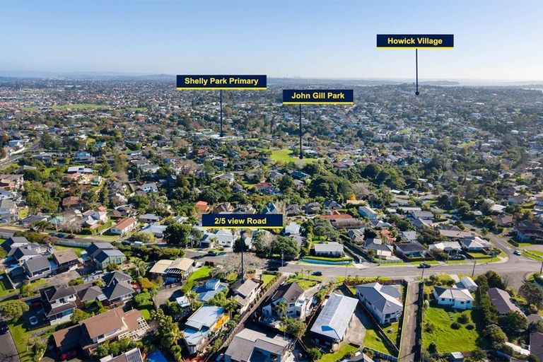 Photo of property in 2/5 View Road, Shelly Park, Auckland, 2014