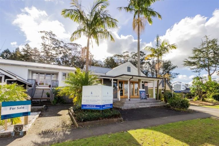 Photo of property in 132 Kerikeri Road, Kerikeri, 0230