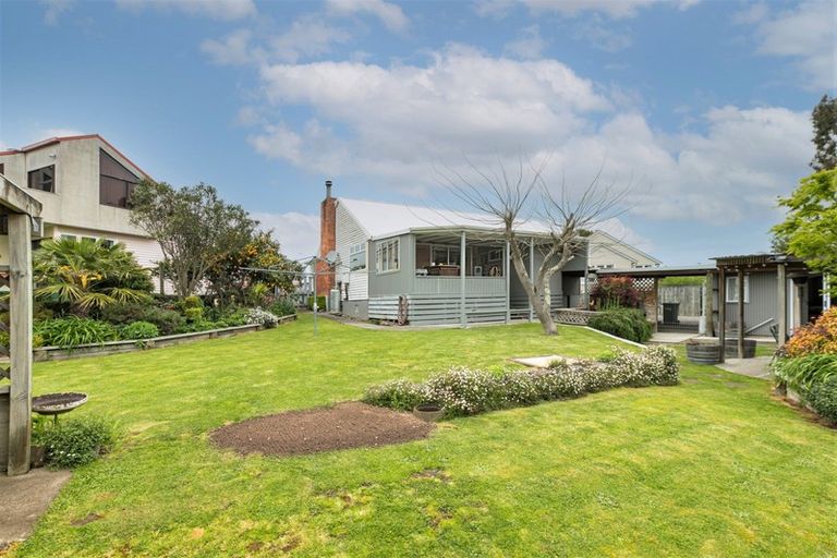 Photo of property in 6 Savage Crescent, Waipukurau, 4200