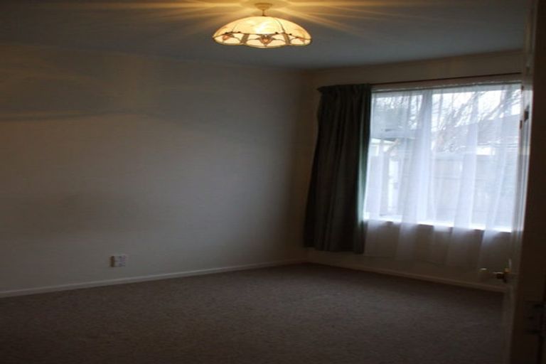 Photo of property in 4 Haynes Avenue, Upper Riccarton, Christchurch, 8041