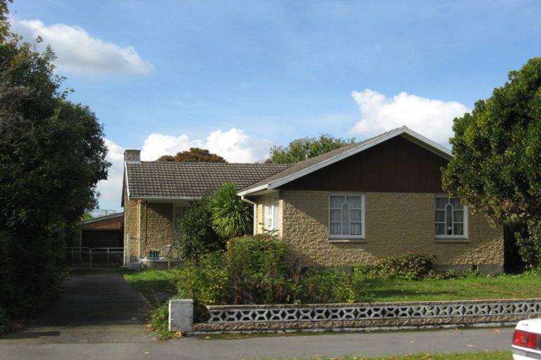 Photo of property in 32 Longmuir Street, Ilam, Christchurch, 8041