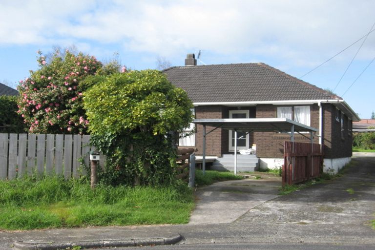 Photo of property in 8 Albertson Place, Manurewa, Auckland, 2102