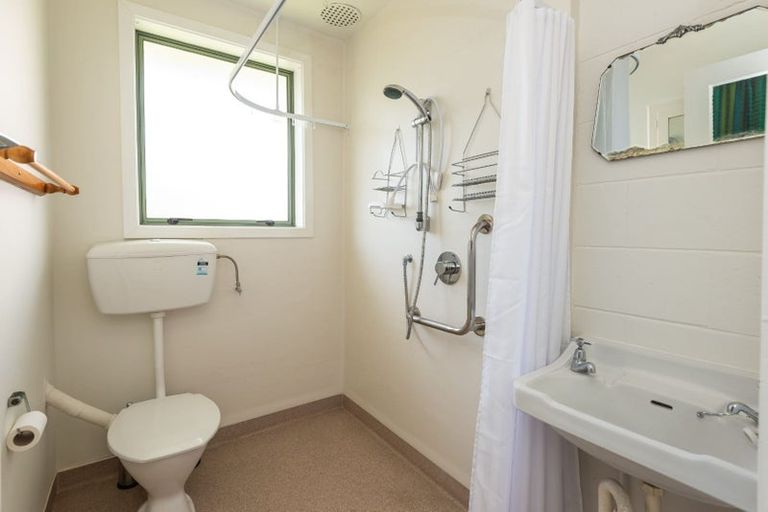 Photo of property in 4/225 Edgeware Road, Edgeware, Christchurch, 8013