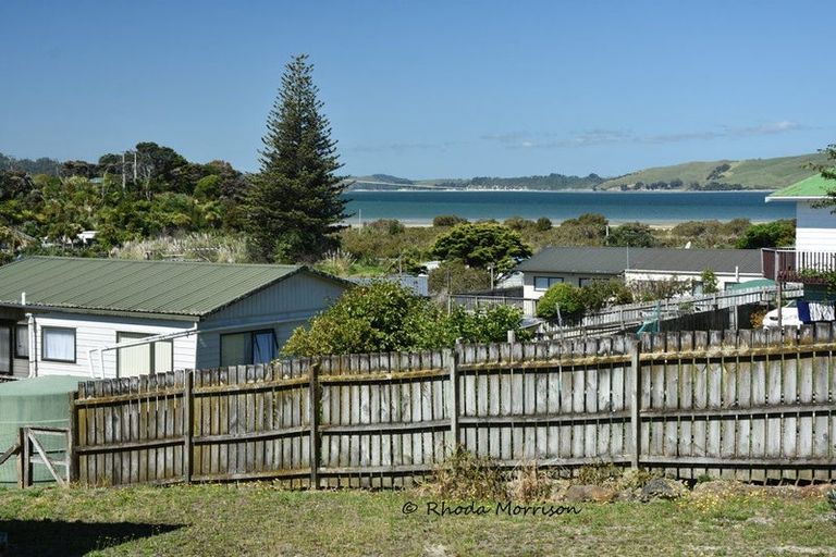 Photo of property in 32 Sandy Beach Road, Tinopai, 0593