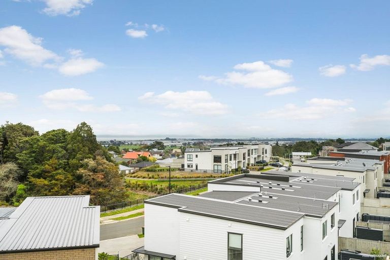 Photo of property in 69 Matairangi Avenue, Totara Heights, Auckland, 2105