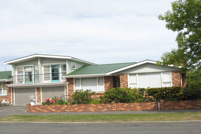 Photo of property in 1/2 Tilford Street, Woolston, Christchurch, 8062