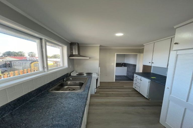 Photo of property in 7 Moncrieff Avenue, Clendon Park, Auckland, 2103