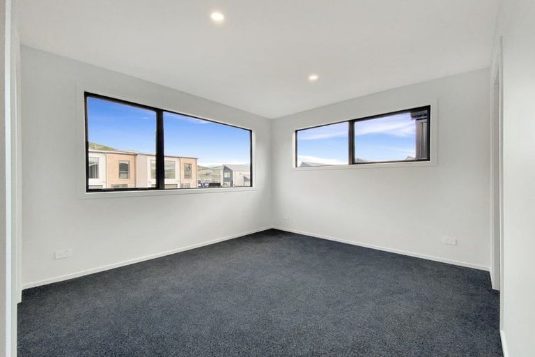 Photo of property in 5 Tokitoki Way, Kenepuru, Porirua, 5022