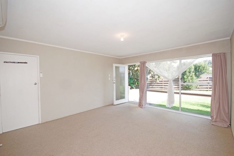 Photo of property in 2/4 Panorama Road, Mount Wellington, Auckland, 1060