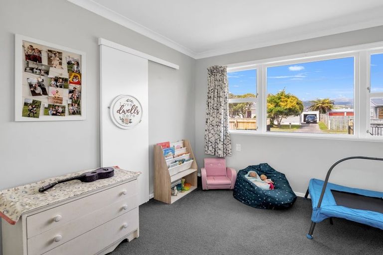 Photo of property in 17 Ferguson Street, Levin, 5510