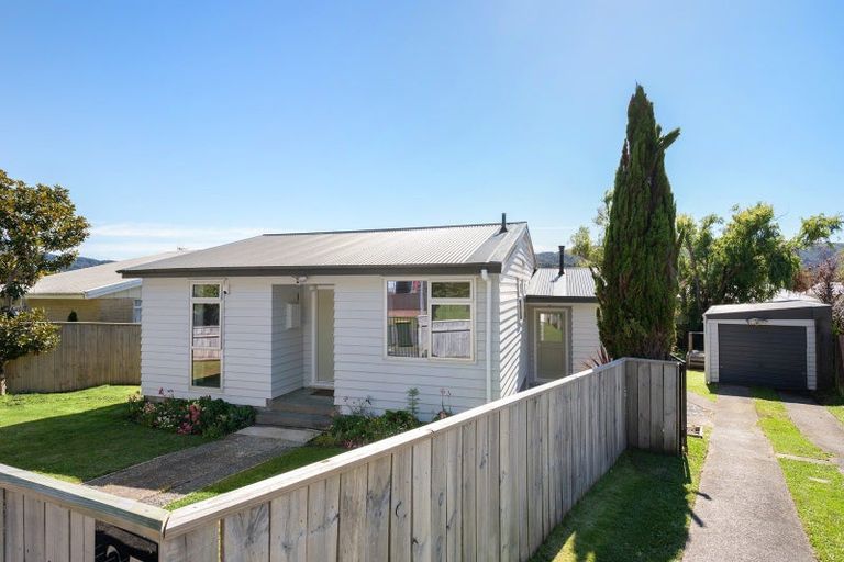 Photo of property in 35 Antrim Crescent, Wainuiomata, Lower Hutt, 5014