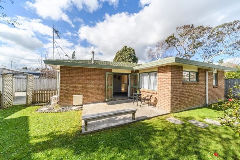 Photo of property in 72a Stanley Avenue, Palmerston North, 4414