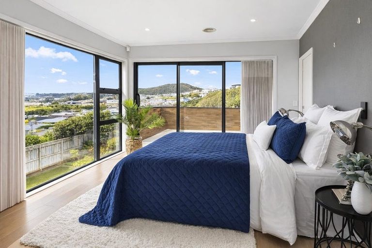 Photo of property in 29 John Burke Drive, Aotea, Porirua, 5024