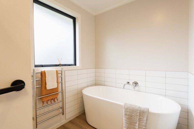 Photo of property in 13 Three Kings Court, Outram, 9019