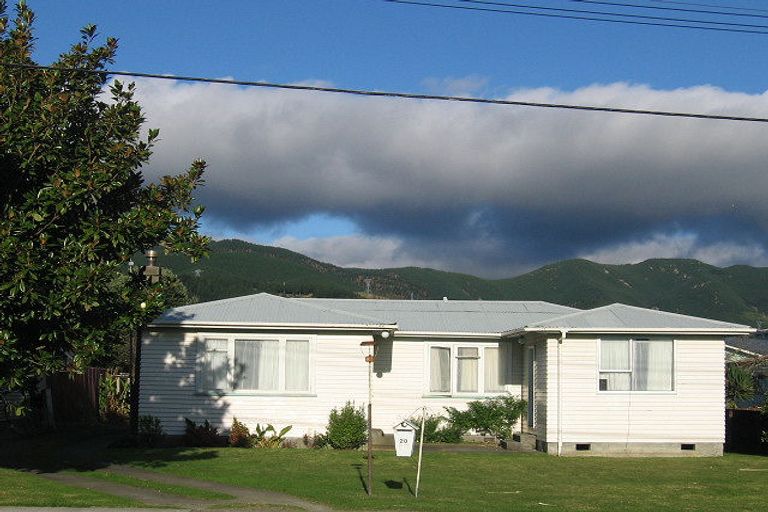 Photo of property in 20 Arawhata Road, Paraparaumu, 5032
