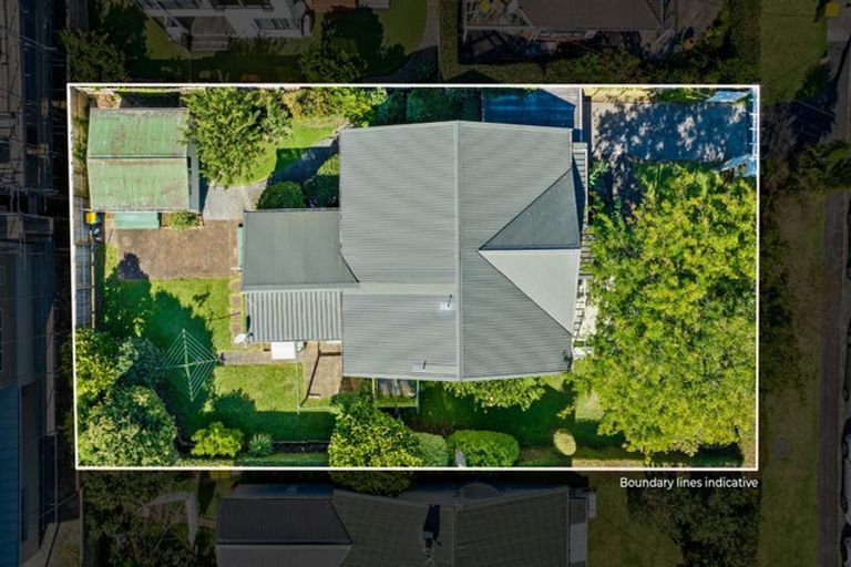 Photo of property in 3 Frieston Road, Milford, Auckland, 0620