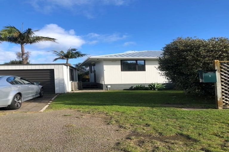 Photo of property in 5 Longstead Avenue, Papamoa Beach, Papamoa, 3118