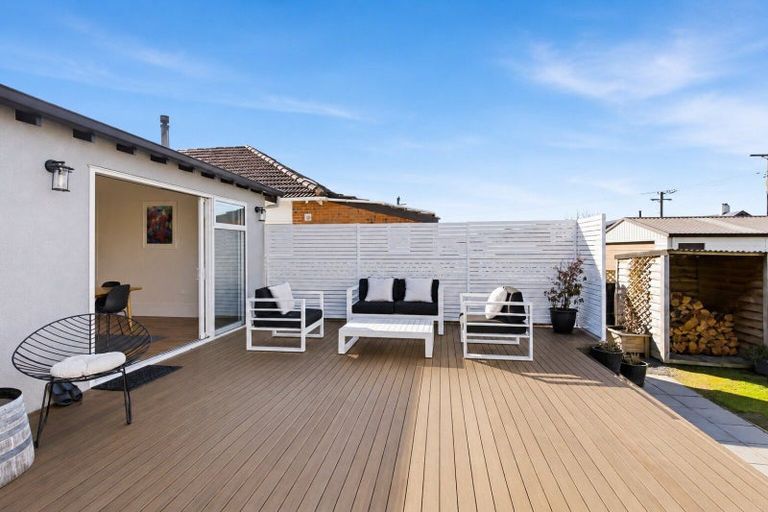 Photo of property in 55 Hargest Crescent, Saint Kilda, Dunedin, 9012