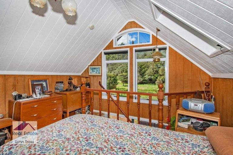 Photo of property in 1042 Ngunguru Road, Kiripaka, Whangarei, 0173