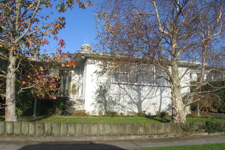 Photo of property in 6 Iris Place, Bastia Hill, Whanganui, 4500