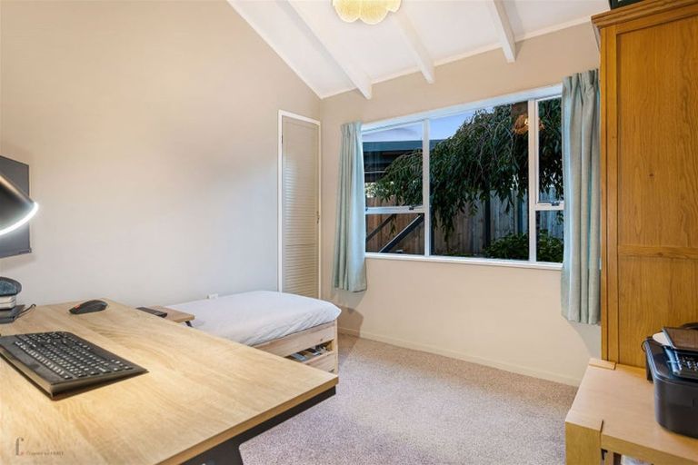 Photo of property in 8/89a Royal Road, Massey, Auckland, 0614