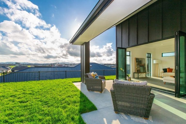 Photo of property in 8 Rose Berry Crescent, Flagstaff, Hamilton, 3210