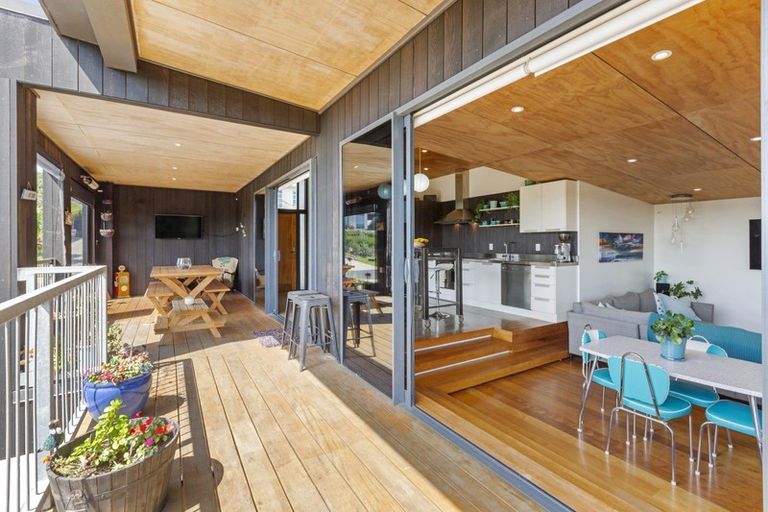 Photo of property in 21 Seabreeze Way, Raglan, 3225