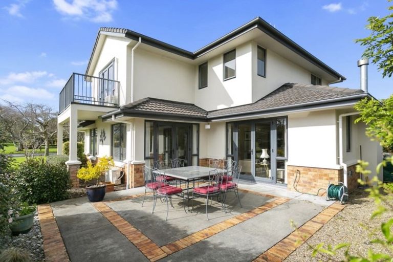 Photo of property in 1 Shaw Street, Leamington, Cambridge, 3432