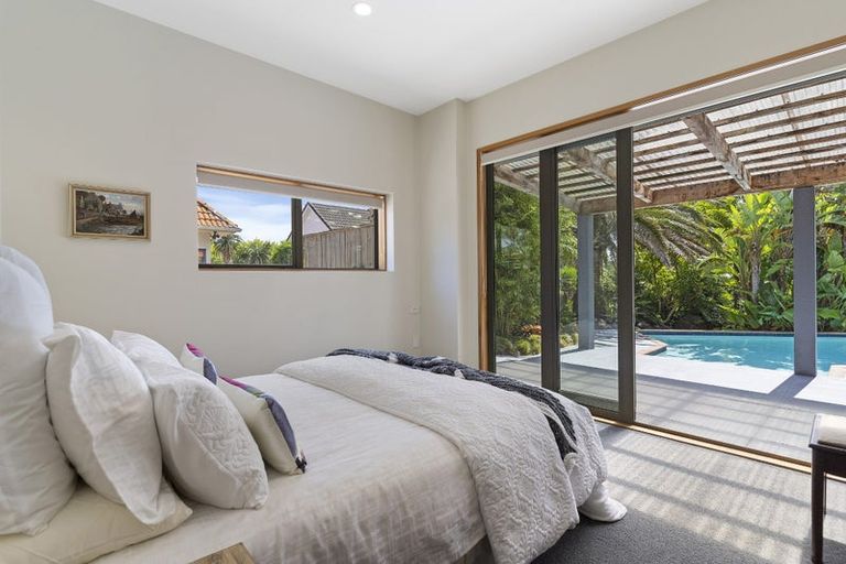 Photo of property in 98 Aberdeen Road, Campbells Bay, Auckland, 0620