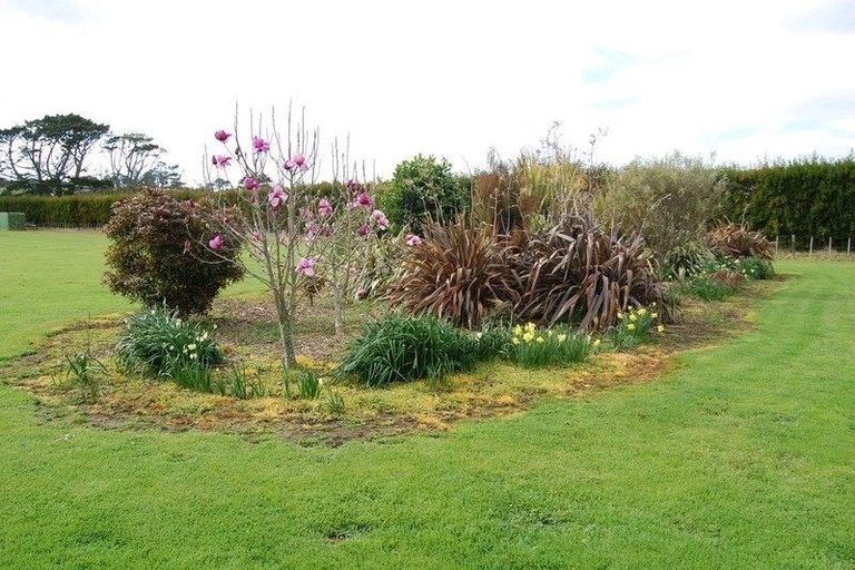 Photo of property in 78 Koraha Road, Kumeu, 0892