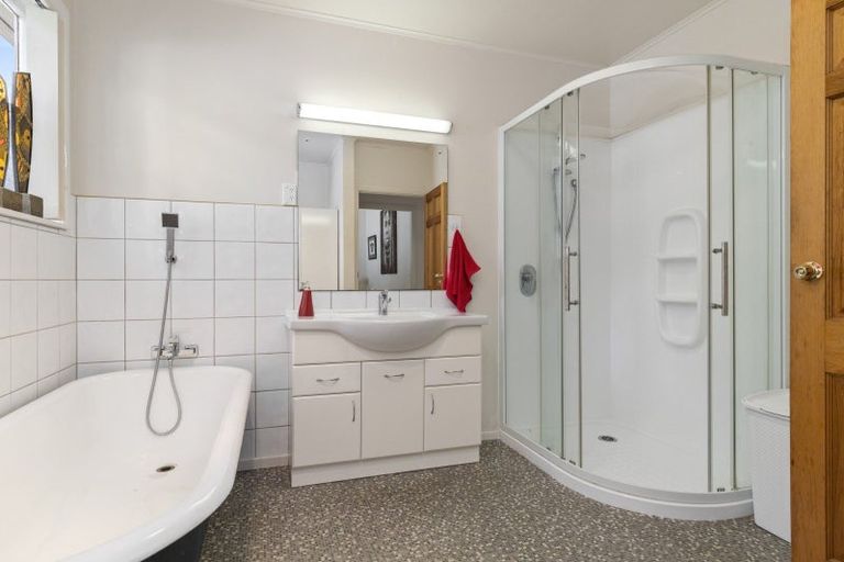 Photo of property in 16 Prospect Terrace, Pukekohe, 2120