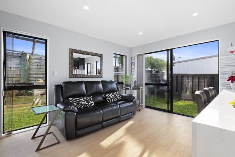 Photo of property in 1 Sai Ridge Close, Pukekohe, 2120