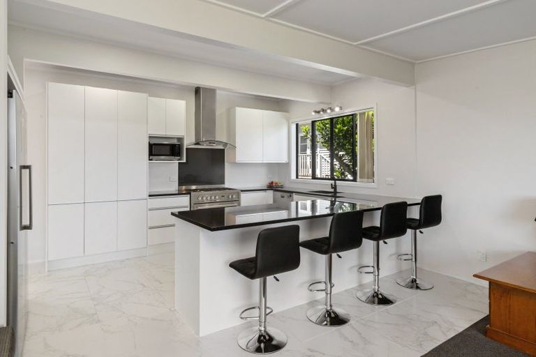 Photo of property in 16 Prospect Terrace, Pukekohe, 2120