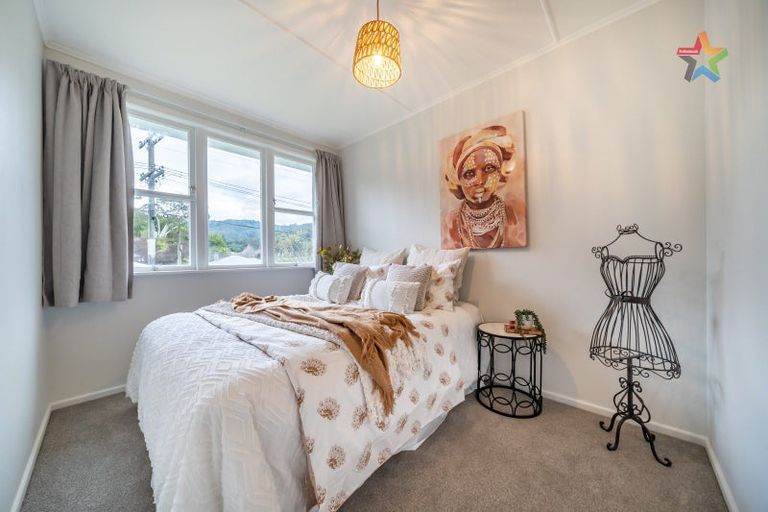 Photo of property in 41 Bird Grove, Stokes Valley, Lower Hutt, 5019