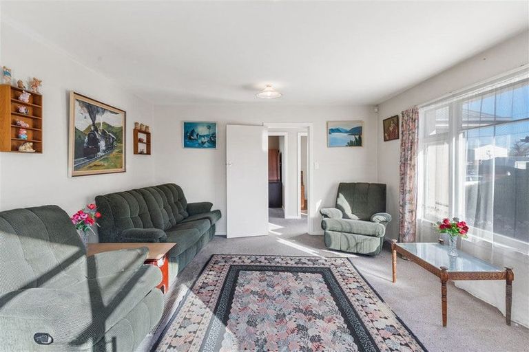 Photo of property in 50 Lyndhurst Crescent, Aranui, Christchurch, 8061