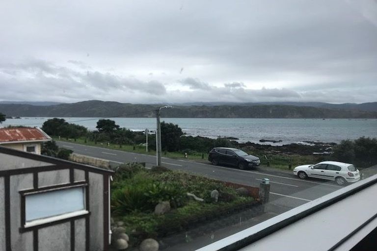 Photo of property in 133 Breaker Bay Road, Breaker Bay, Wellington, 6022