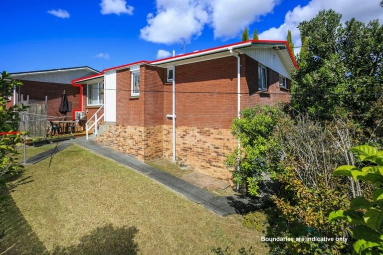 Photo of property in 1/279 Sunset Road, Sunnynook, Auckland, 0632