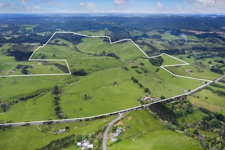 Photo of property in 522 Wainui Road, Wainui, Silverdale, 0992